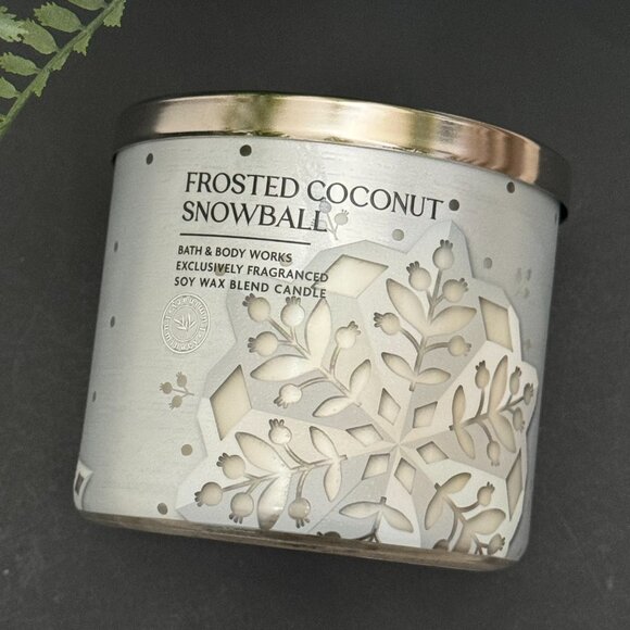 BBW Frosted Coconut Snowball Bath & Body Works 3 Wick Candle - Picture 5 of 10